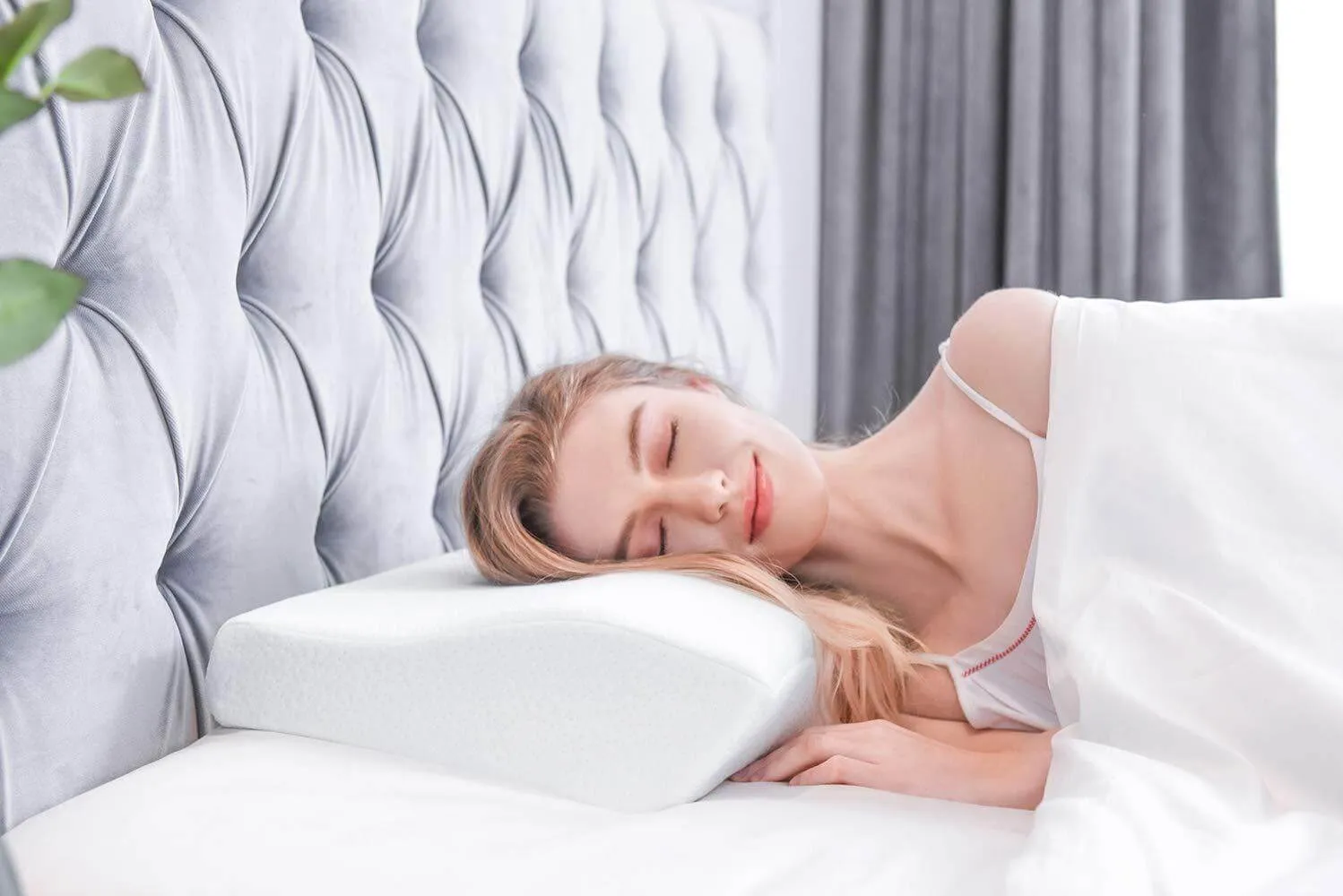 Contoured Cervical Orthopedic Memory Foam Pillow