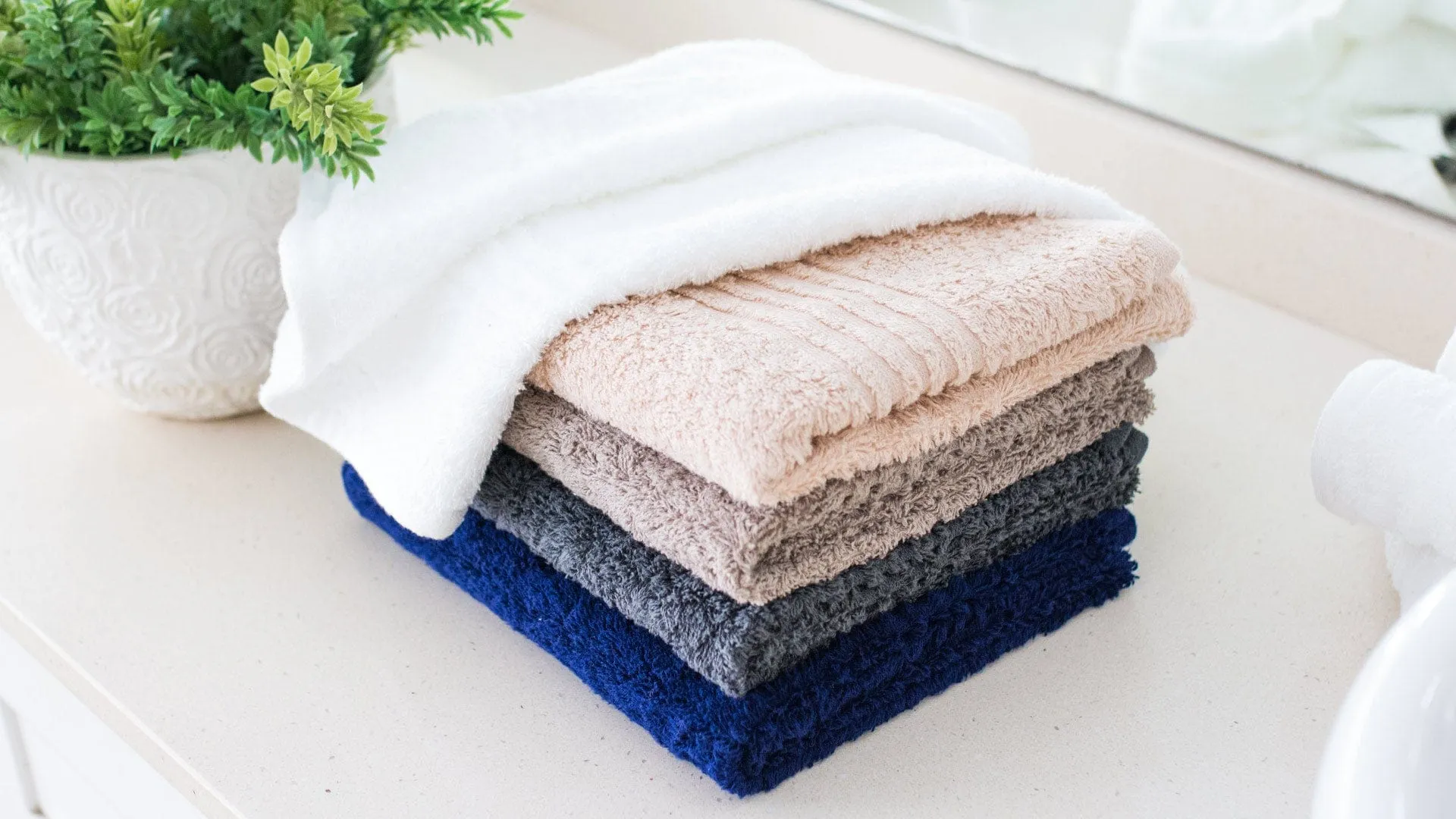 Glodina Luxury Marathon Towel Beige Snag Proof 485gsm