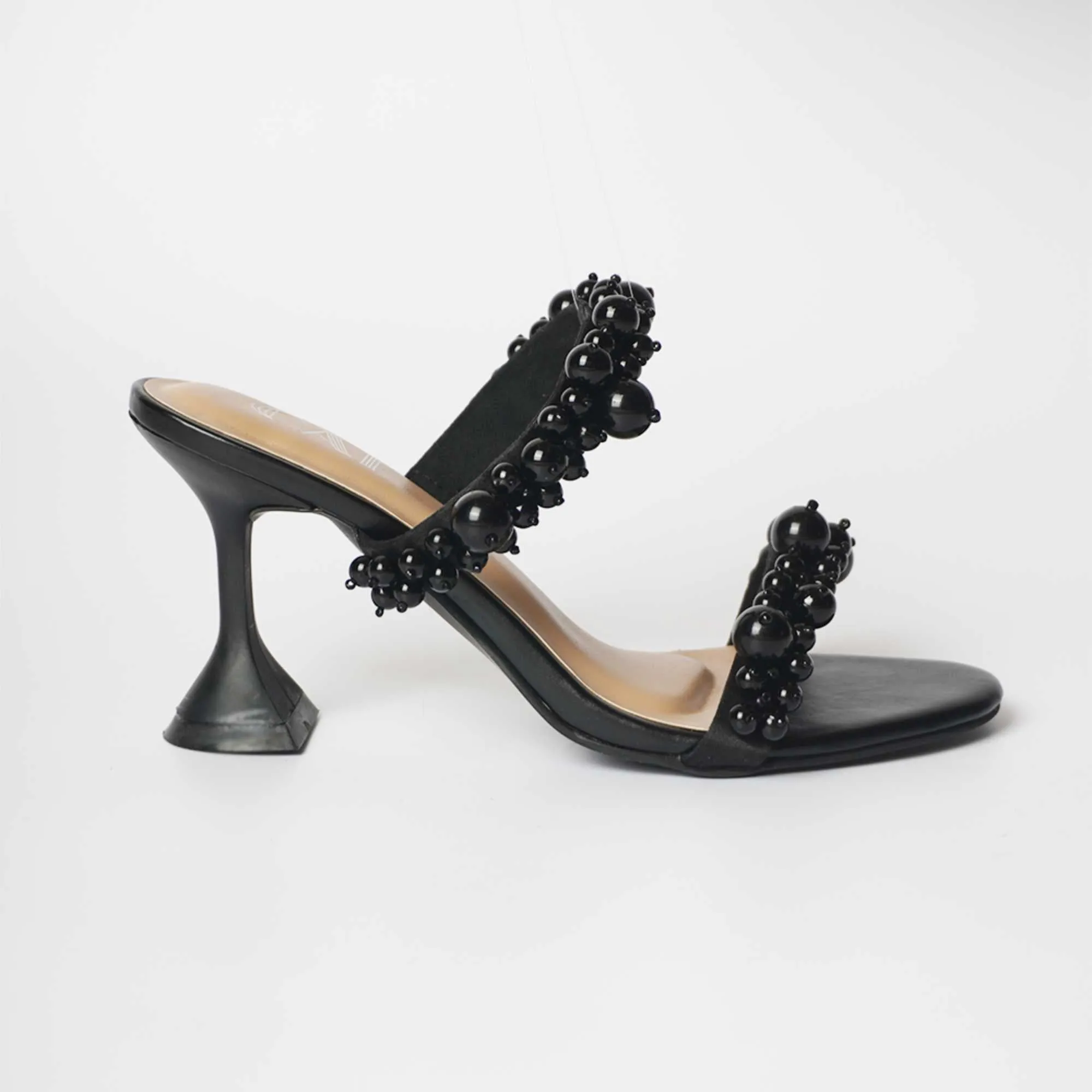 Iconic Dual Pearl Heels- Black