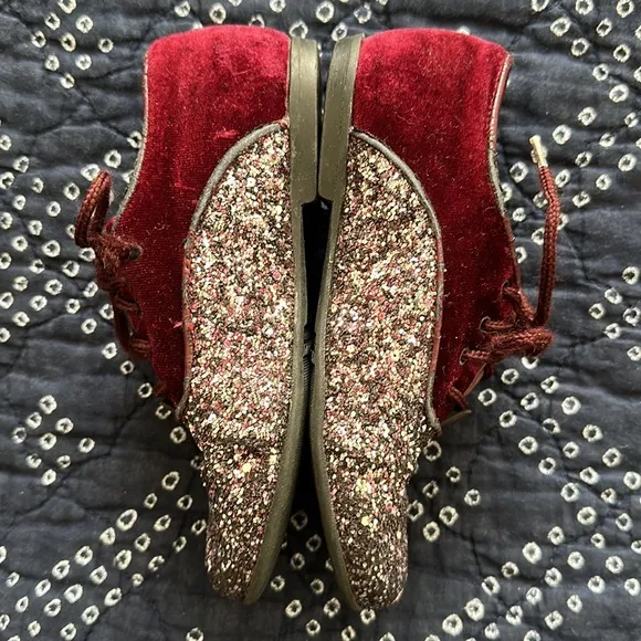 Monnalisa Red Velvet Glitter Oxfords Size 9