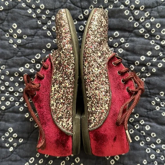 Monnalisa Red Velvet Glitter Oxfords Size 9