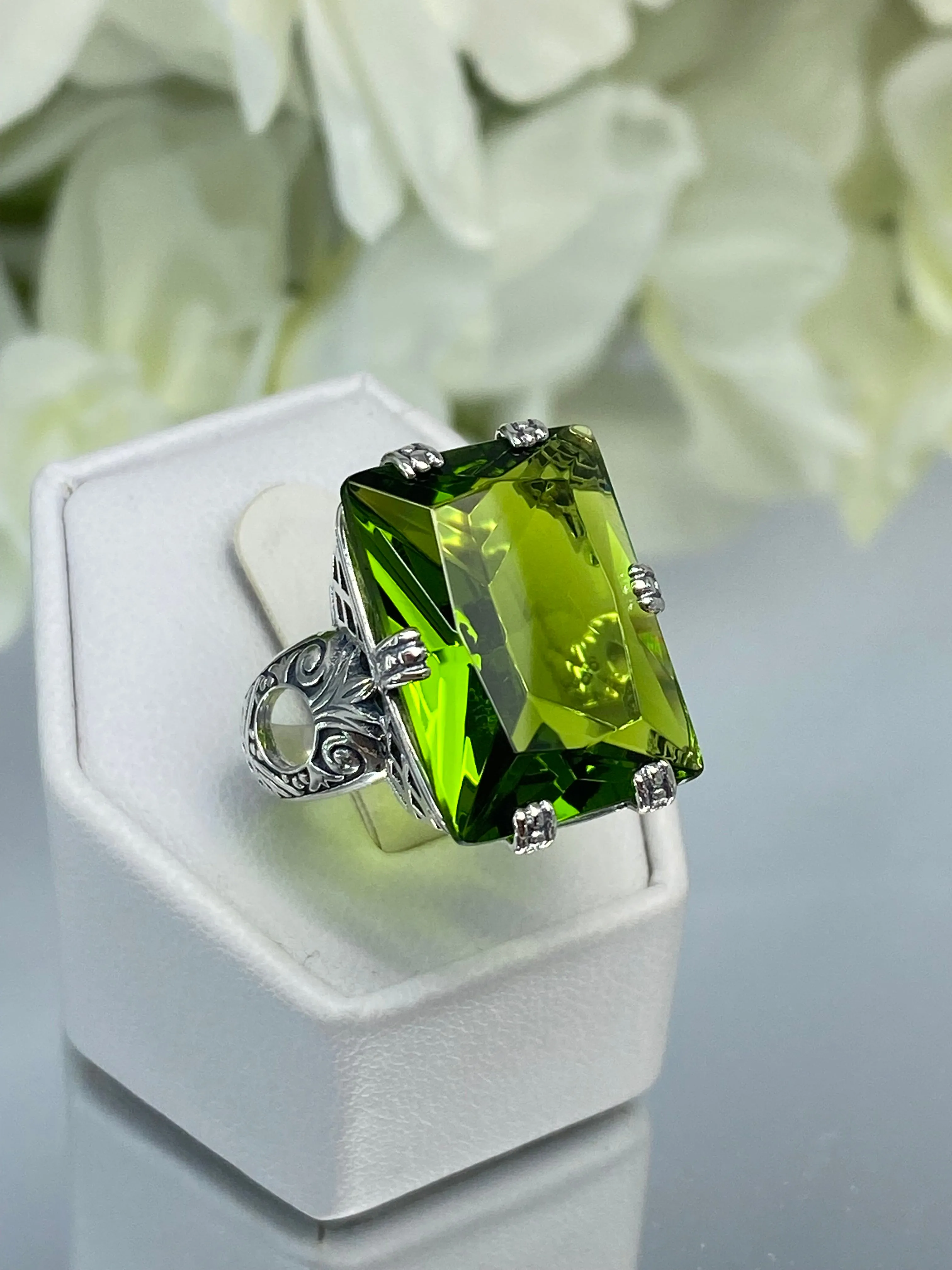 Peridot Ring, Size 8, 6 Prong Ring, 30ct Art Deco Ring, Vintage Jewelry #D104 - Ready to Ship