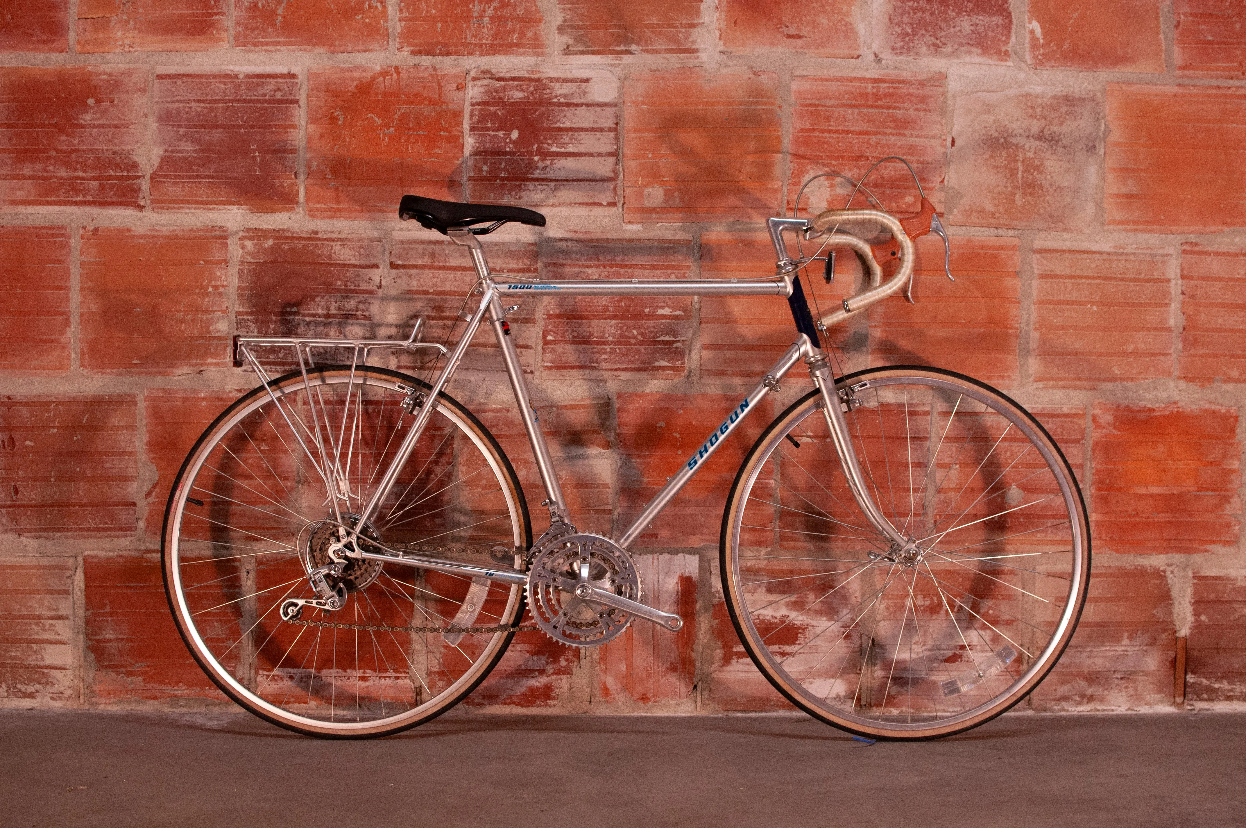 Shogun 1500 vintage touring bike, silver, blue & black, 58cm/Large