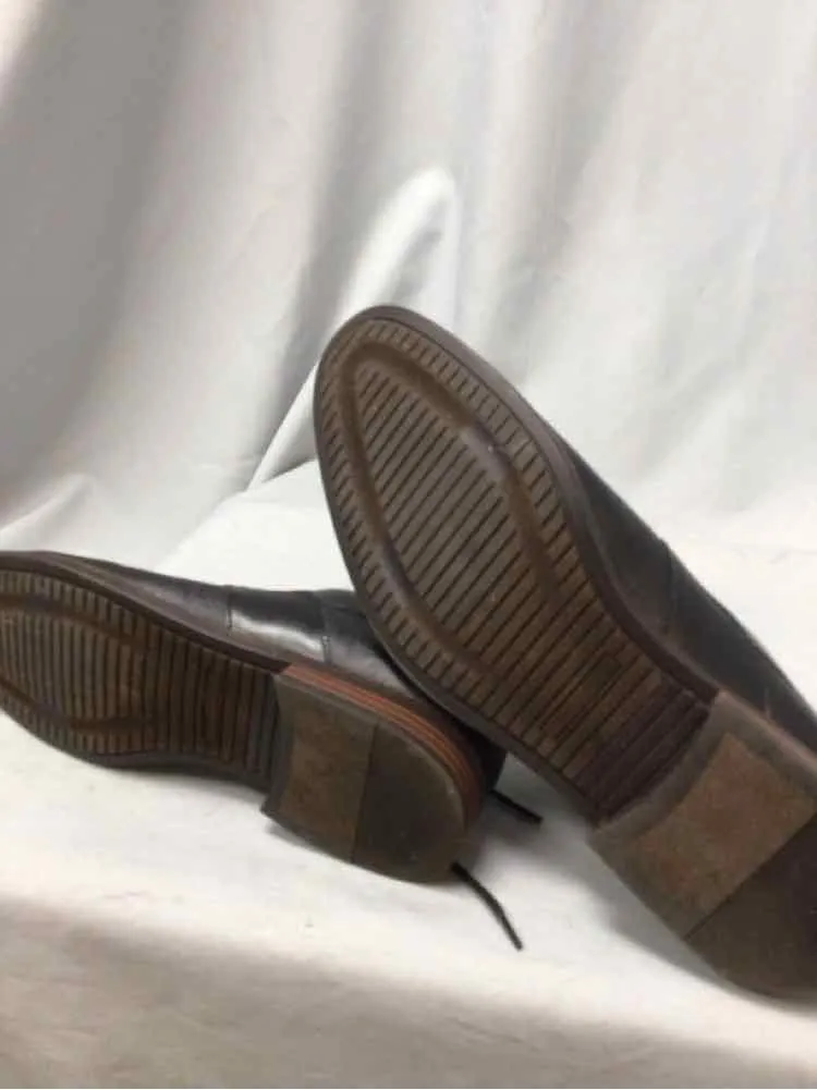 SIZE 11 1/2 APT 9 Men's SHOES