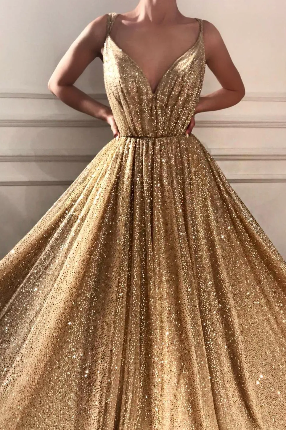 Sparkly A Line Spaghetti Straps Floor Length Sleeveless Gold Long Tulle Prom Dress OHC109