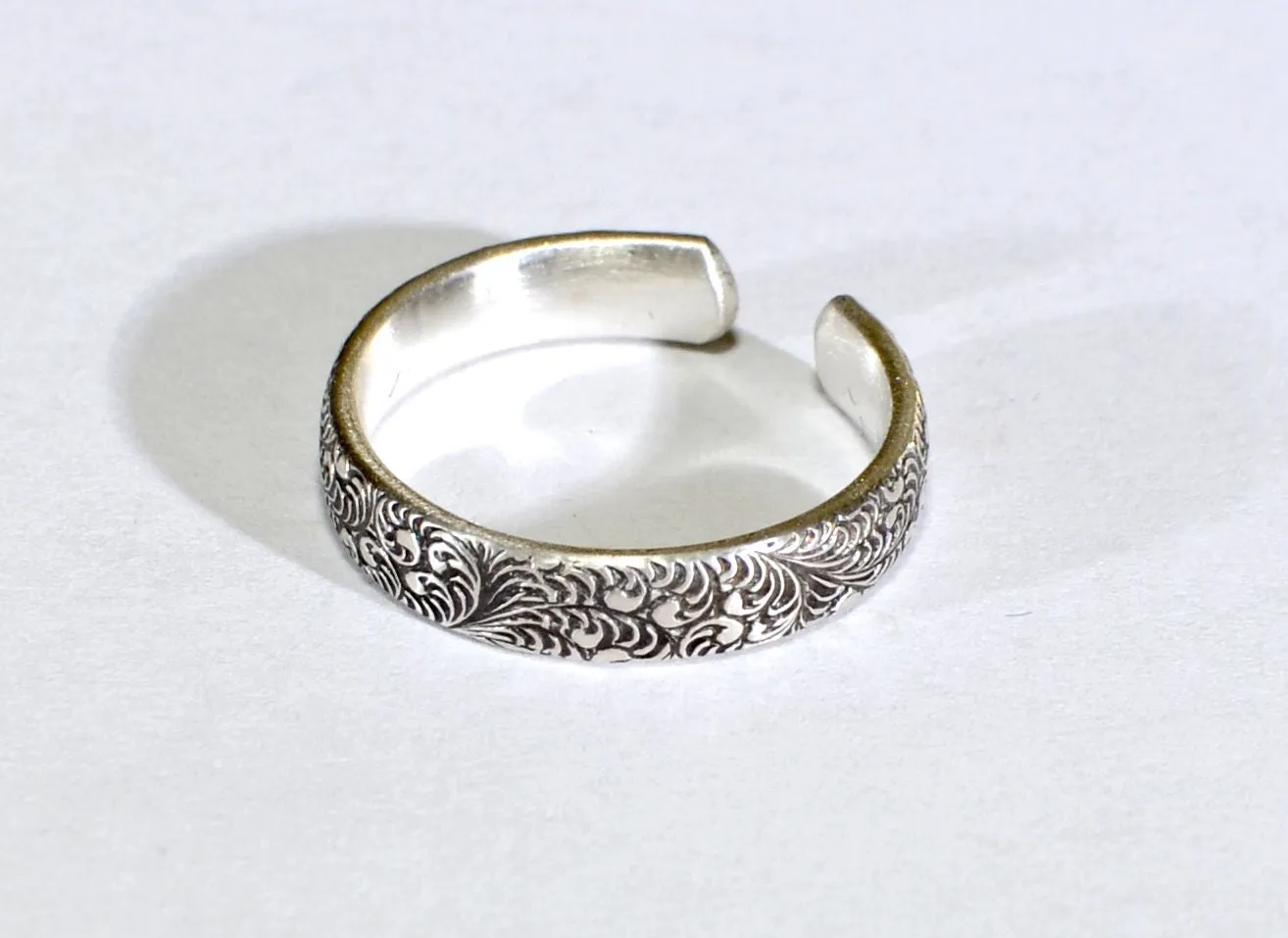 Sterling Silver Toe Ring with Wild Flowers