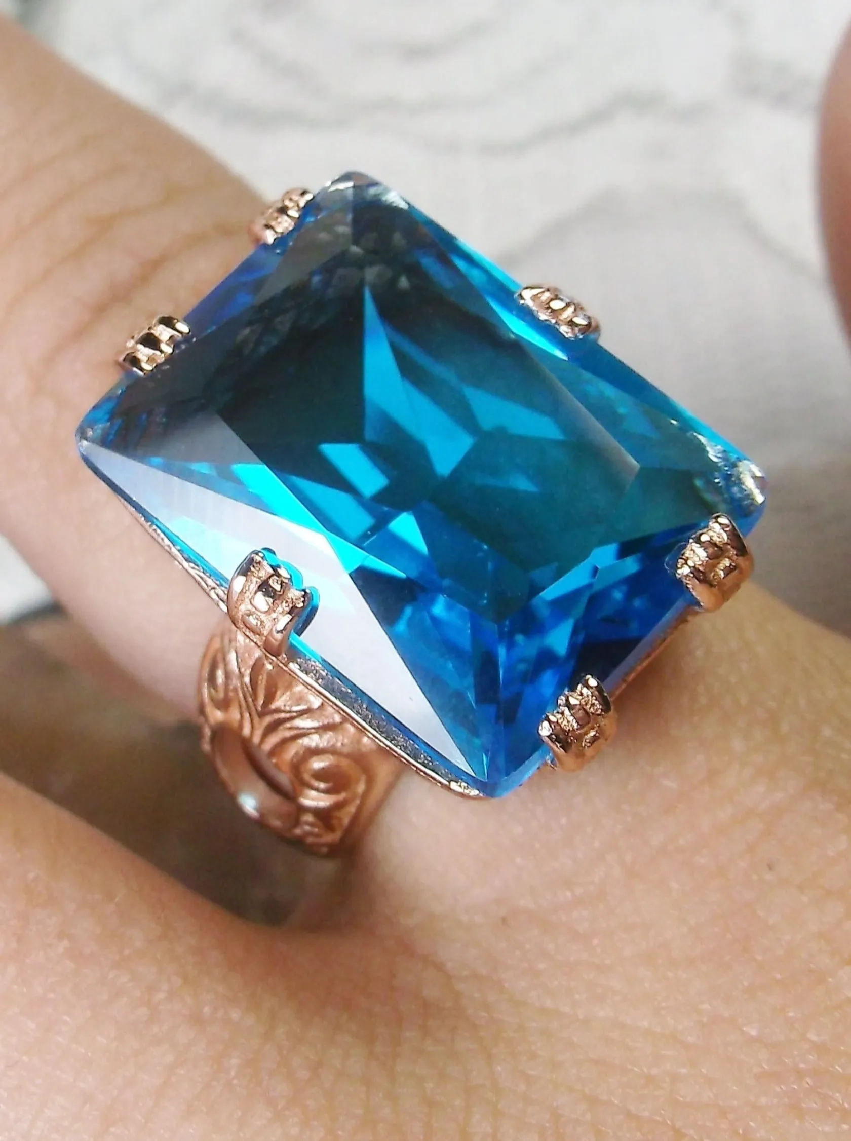 Swiss Blue Topaz Ring, 6 Prong Rose Gold plated Ring, 30ct Gem, Vintage Jewelry #D104