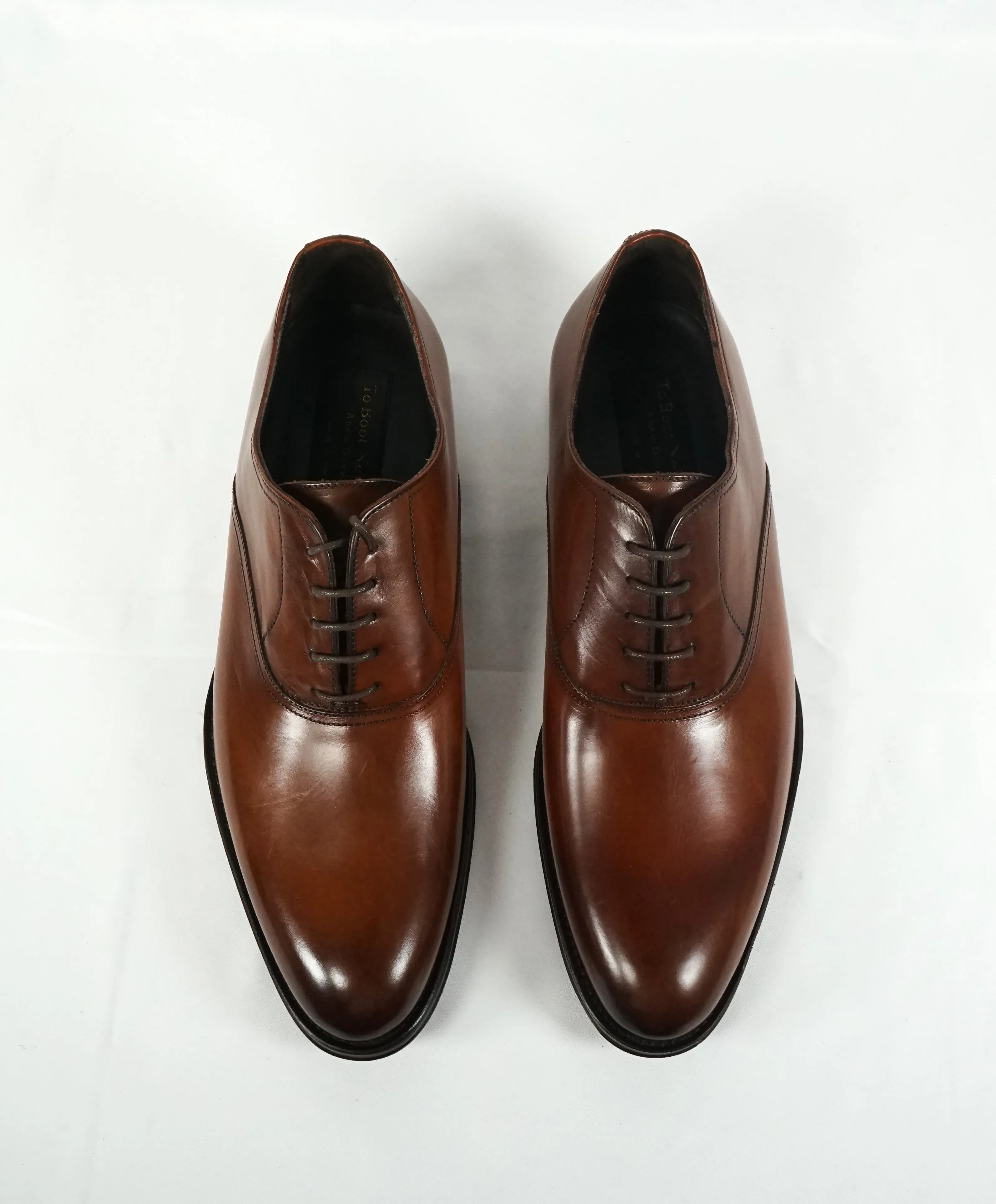 TO BOOT NEW YORK - Sleek Brown Oxfords In a Round Toe - 7.5