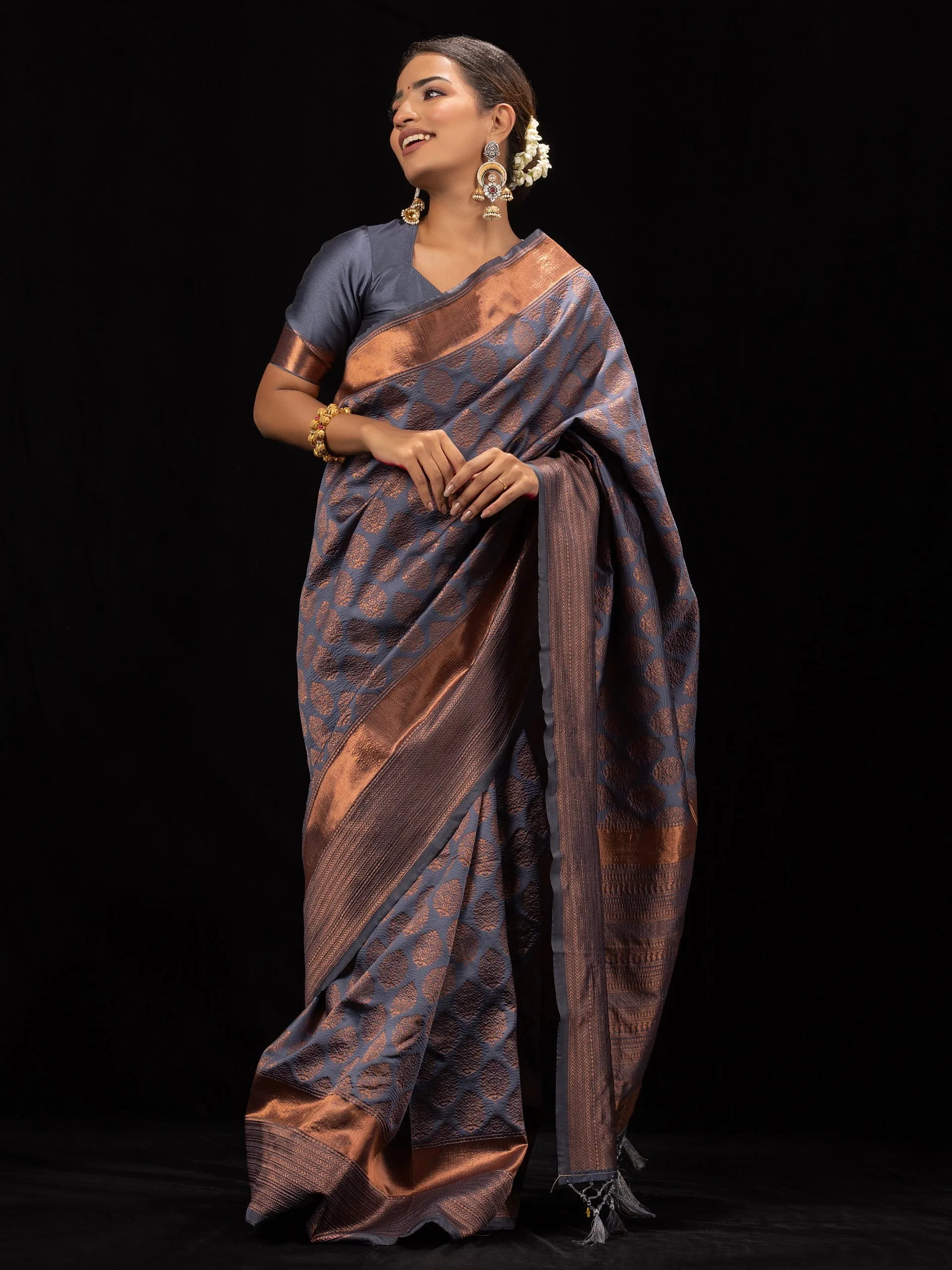 Vishesh Grey Slate Saree with Blouse Fabric